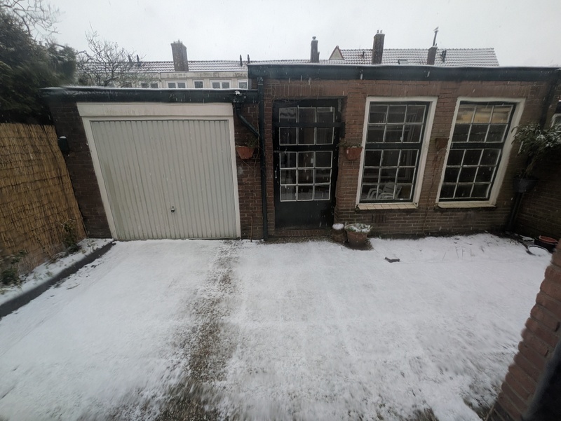 Afbeeldingslocatie: https://tweakers.net/i/I0efJembdss3KMMxsq2va3tcV2k=/800x/filters:strip_icc():strip_exif()/f/image/fD7b5J4hTYQSM6ZFfWOdWbJN.jpg?f=fotoalbum_large