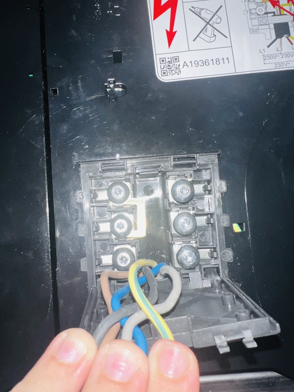 Afbeeldingslocatie: https://tweakers.net/i/I2Ye2FWvoCohGV8xpBpSEcC8Hkk=/x800/filters:strip_icc():strip_exif()/f/image/zVgsAudTJb3sEmTh0CUIlC93.jpg?f=fotoalbum_large