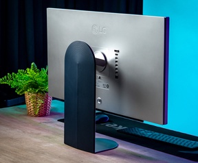 LG UltraFine 32U990A