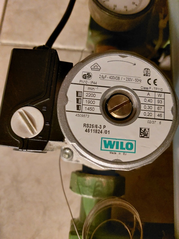 Afbeeldingslocatie: https://tweakers.net/i/I4oMCIYNKEhqrQj6pHI-jrTLECU=/x800/filters:strip_icc():strip_exif()/f/image/qs6ZL9VekmOviBu6TQS1D0w9.jpg?f=fotoalbum_large