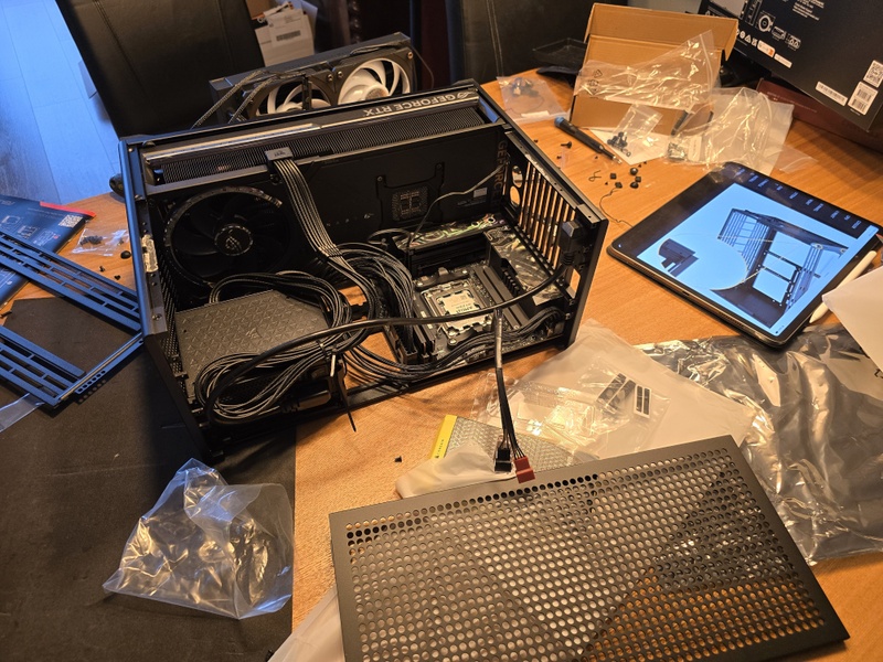 Afbeeldingslocatie: https://tweakers.net/i/I7LeYQPhhvEKtVK1PSEfR042tpY=/800x/filters:strip_icc():strip_exif()/f/image/Z04R1y63FJnipANgkSvSsPI4.jpg?f=fotoalbum_large