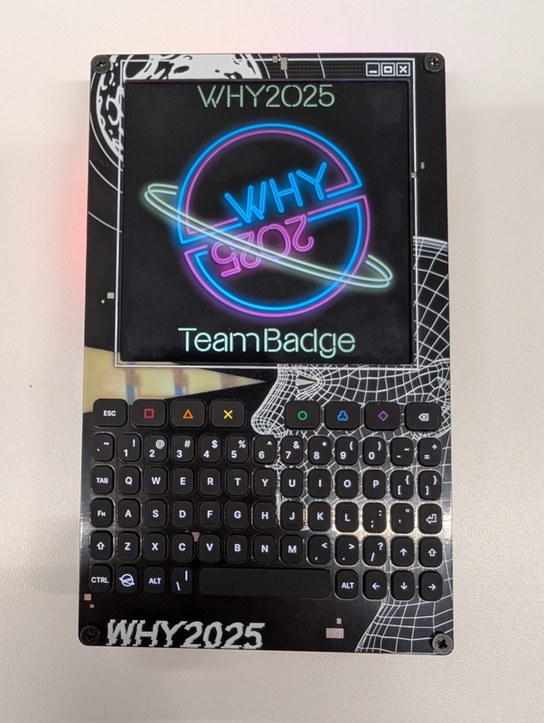 Dit is de WHY2025-badge met twee ESP32's en een loramodule - Computer ...