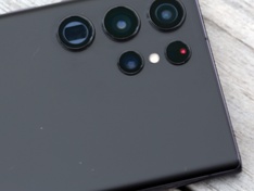 Samsung Galaxy S22 Ultra close-up camera
