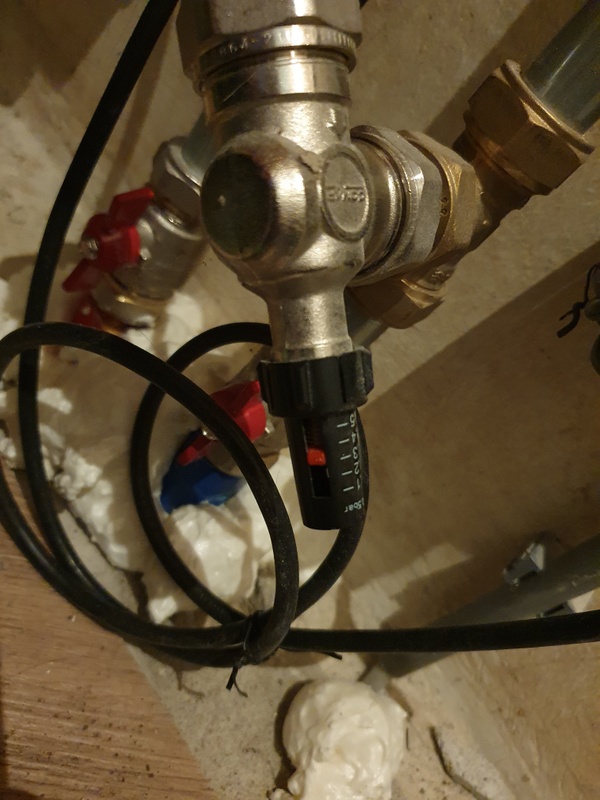 Afbeeldingslocatie: https://tweakers.net/i/IDBu-mIaWD0UFTfr4lqkgN_7Fy4=/x800/filters:strip_icc():strip_exif()/f/image/roHwfbCGuHhQDYxOtfY2HI1R.jpg?f=fotoalbum_large