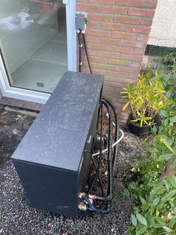 Afbeeldingslocatie: https://tweakers.net/i/IDsZcLDaroEQB4kVnKeYbL1m0jY=/x800/filters:strip_icc():strip_exif()/f/image/Gfb1sPXatJJHpcfLqvAOWwrA.jpg?f=fotoalbum_large