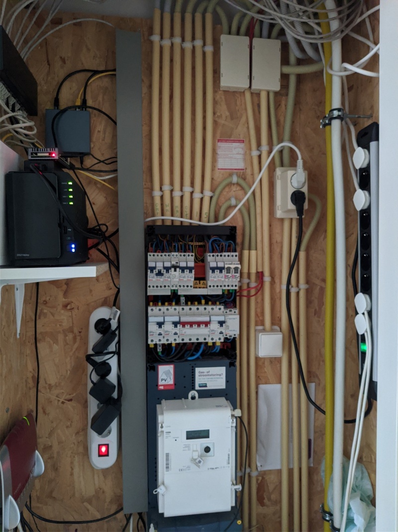 Afbeeldingslocatie: https://tweakers.net/i/IEM0nyMfrG4rTOWjIbShi6wqdsE=/800x/filters:strip_icc():strip_exif()/f/image/pCTV1VvJQ9NGml8jiDWDnCCq.jpg?f=fotoalbum_large
