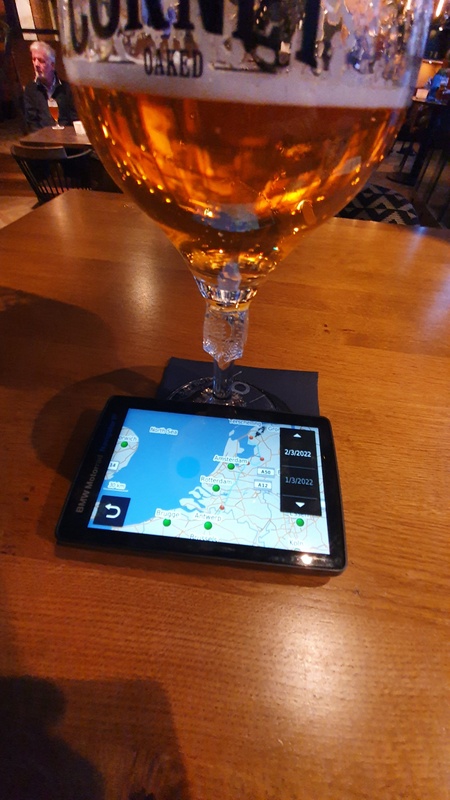 Afbeeldingslocatie: https://tweakers.net/i/IFJVgT_sBKCoMDDdj3I0wbOvc1Q=/x800/filters:strip_icc():strip_exif()/f/image/q7MotBFl2EUzWv8gXXtPF2kQ.jpg?f=fotoalbum_large