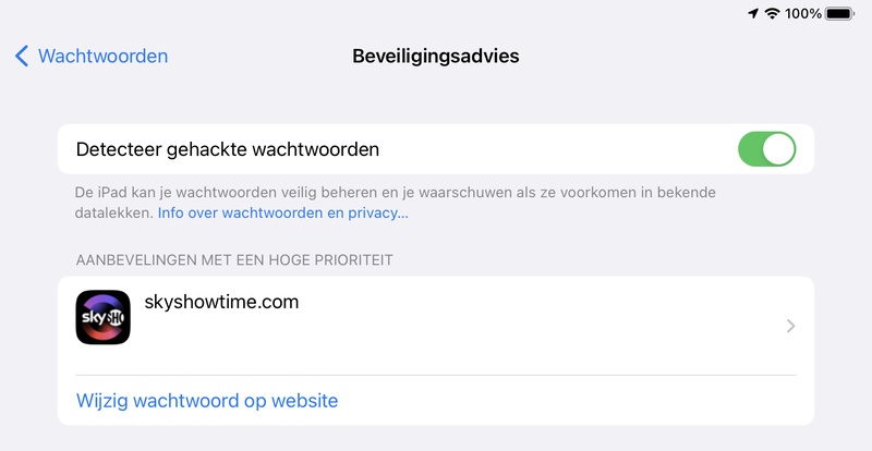 Afbeeldingslocatie: https://tweakers.net/i/IISHmVuHUL4sNWeLgQ4QcTGY7Ag=/800x/filters:strip_icc():strip_exif()/f/image/N3wLbV1d038YwHTbkba8IIML.jpg?f=fotoalbum_large