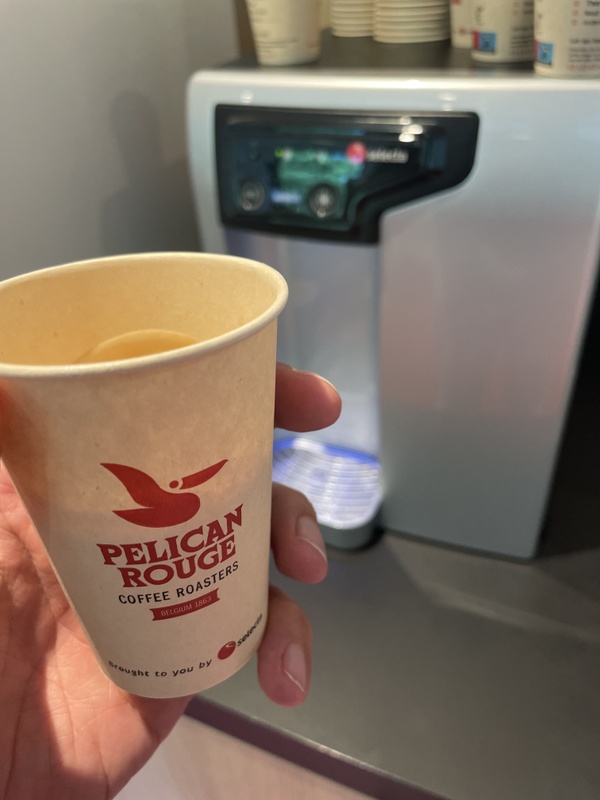 Afbeeldingslocatie: https://tweakers.net/i/IOQFBCvBY2CGVOc6AYT0B1CWDAI=/x800/filters:strip_icc():strip_exif()/f/image/SRH7D5u5m8ufFSiHDeWKYp8U.jpg?f=fotoalbum_large