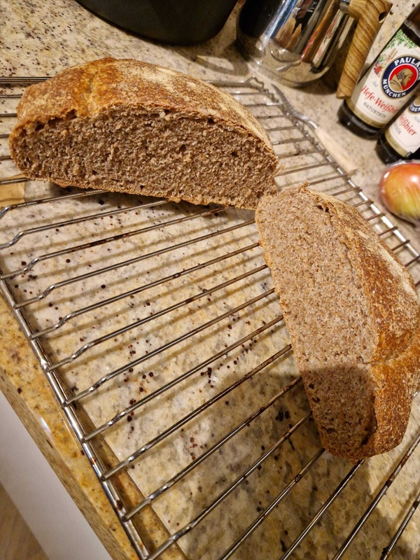 Afbeeldingslocatie: https://tweakers.net/i/ISBps5wdDUnUxZBzew5d6SGglxw=/x800/filters:strip_icc():strip_exif()/f/image/dNXO3aEahPX3odiFkZyrqBiS.jpg?f=fotoalbum_large