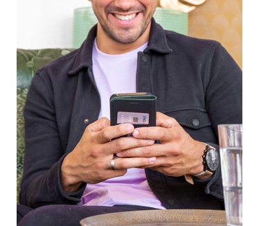 Accezz Premium Leather Slim Bookcase iPhone SE (2022 / 2020) / 8 / 7 / 6(s) - Groen