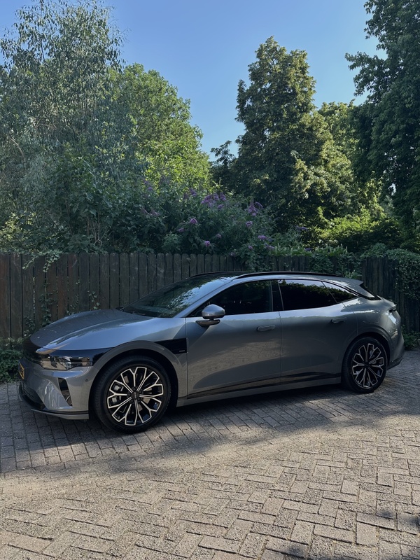 Afbeeldingslocatie: https://tweakers.net/i/IV2TNx4ToByQFiT7tqPHtQxgyiI=/x800/filters:strip_icc():strip_exif()/f/image/PzUY6TWLzwo5jAtMkOTIz0vi.jpg?f=fotoalbum_large