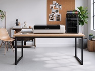 De R1 (links) naast de X2D-3d-printer van Bambu Lab