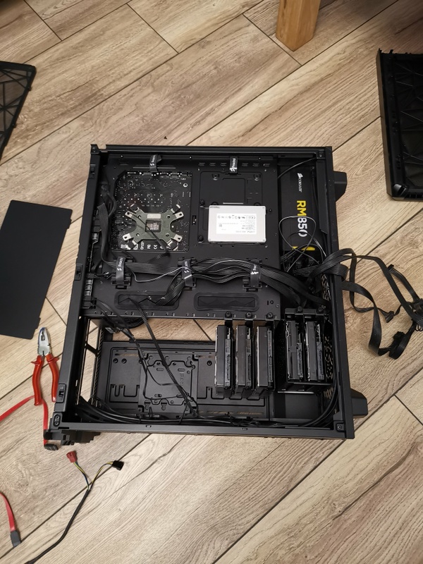 Afbeeldingslocatie: https://tweakers.net/i/IYthm4creqhwp50PNA63gX7PjYs=/x800/filters:strip_icc():strip_exif()/f/image/tTfFfFgDi1920N7HuA3G49IV.jpg?f=fotoalbum_large