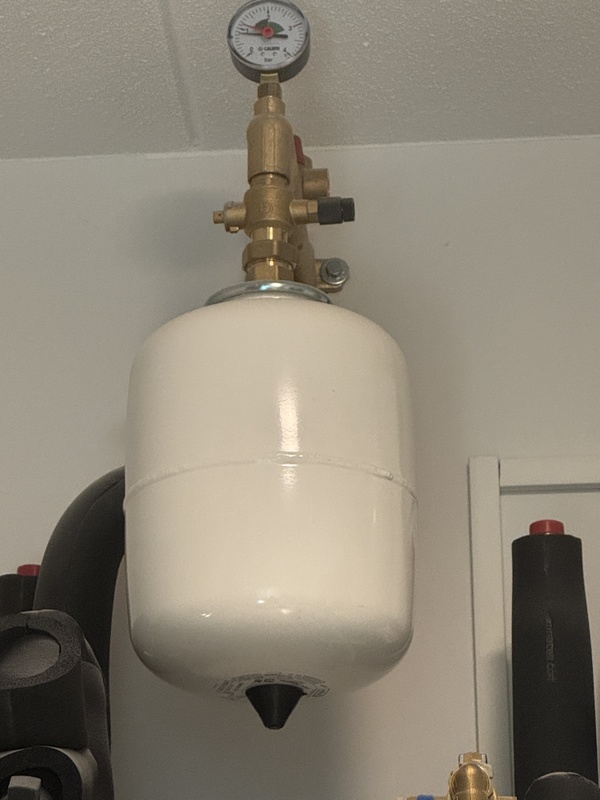 Afbeeldingslocatie: https://tweakers.net/i/IbRBjU07bXaLijuXUqBMVW5bJTs=/x800/filters:strip_icc():strip_exif()/f/image/1J1rPCCw5FO57DO91XTX3ej2.jpg?f=fotoalbum_large