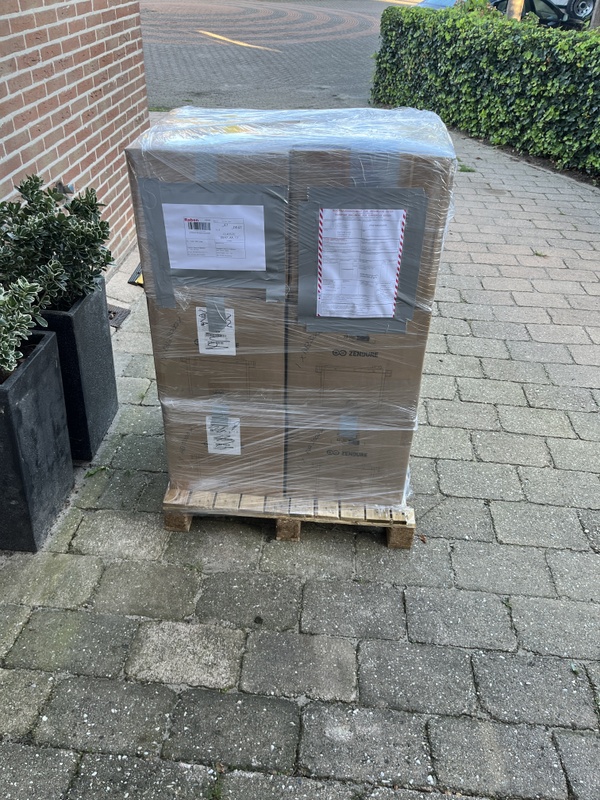 Afbeeldingslocatie: https://tweakers.net/i/IdA9qwq0nufbw7Lm8zdEcyUoZEg=/x800/filters:strip_icc():strip_exif()/f/image/x20eCcFNXMxxVBkKasXUVRt7.jpg?f=fotoalbum_large
