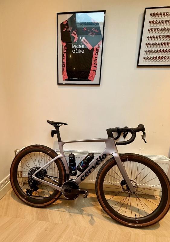 Afbeeldingslocatie: https://tweakers.net/i/IjPpVR2tu_Cn5WrcMtQ8Cfkpc6Q=/x800/filters:strip_icc():strip_exif()/f/image/RFamK4vrKWgjxc6YgXrlJE71.jpg?f=fotoalbum_large