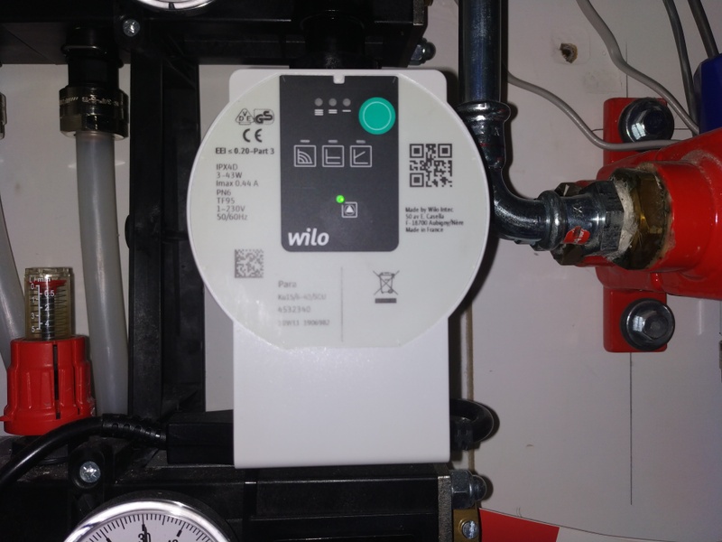 Afbeeldingslocatie: https://tweakers.net/i/Iv0KdMUwn0tMS0Dxzxy2WdG7MnM=/800x/filters:strip_icc()/f/image/04qNi9JDlAfEEMoltDrjgsJR.jpg?f=fotoalbum_large