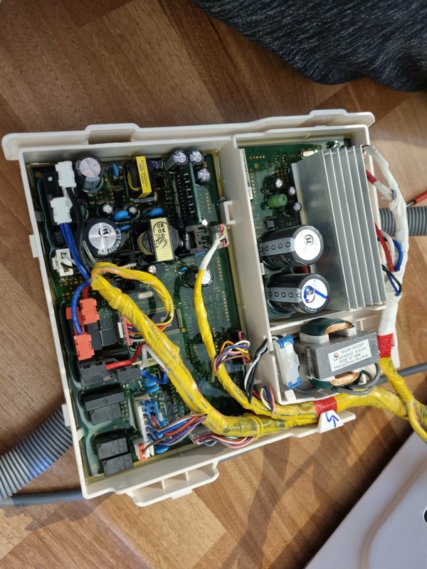 Afbeeldingslocatie: https://tweakers.net/i/Iv5PIns8QiCvsWaBPpqgFHQjxHY=/x800/filters:strip_icc():strip_exif()/f/image/qfmhrYErz7yb8R623cfuW3BZ.jpg?f=fotoalbum_large