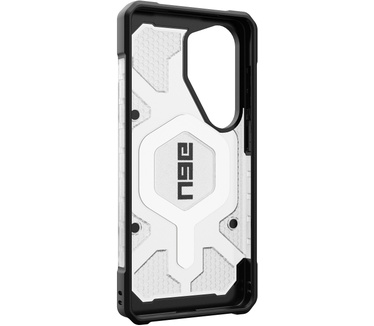 Urban Armor Gear Pathfinder