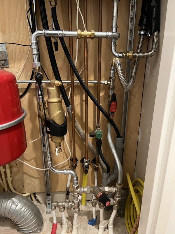 Afbeeldingslocatie: https://tweakers.net/i/J0n3okM13ezGbJWtZUcvkkVIU0U=/x800/filters:strip_icc():strip_exif()/f/image/UUFUGbE4n59fm8oxyOW4L2sU.jpg?f=fotoalbum_large