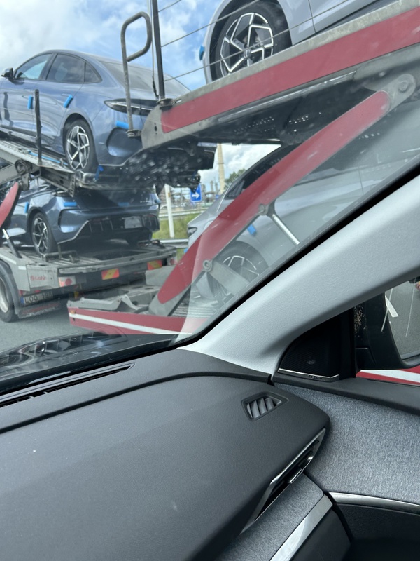 Afbeeldingslocatie: https://tweakers.net/i/J1L-z8DAhNcv8DtgT_71v0dOAQY=/x800/filters:strip_icc():strip_exif()/f/image/ozzZTPwsQChf6VUICQc2Dclh.jpg?f=fotoalbum_large