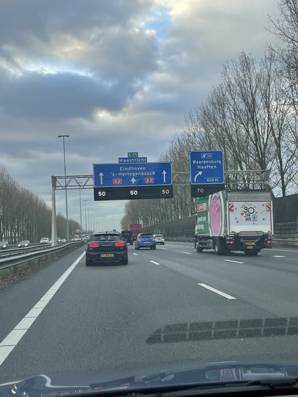Afbeeldingslocatie: https://tweakers.net/i/J9D1OJqjfKf9ngfUi7Nwg1mrdfI=/x800/filters:strip_icc():strip_exif()/f/image/pBYdKqZj6ymCSiwt4oZw7Nr5.jpg?f=fotoalbum_large
