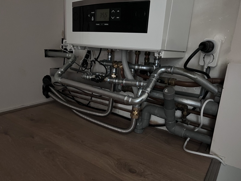 Afbeeldingslocatie: https://tweakers.net/i/J9OgJSM768Dqw-c_yOPll3sjRl4=/800x/filters:strip_icc():strip_exif()/f/image/opdaiGLHaeBooFvkykL2iHZ1.jpg?f=fotoalbum_large