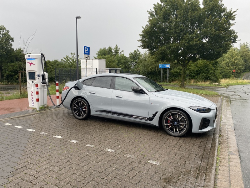 Afbeeldingslocatie: https://tweakers.net/i/JAjIEY4GVurln1yecKXuLPeWS4Q=/800x/filters:strip_icc():strip_exif()/f/image/EbAk9c8eReorLmidB4xUmy7U.jpg?f=fotoalbum_large