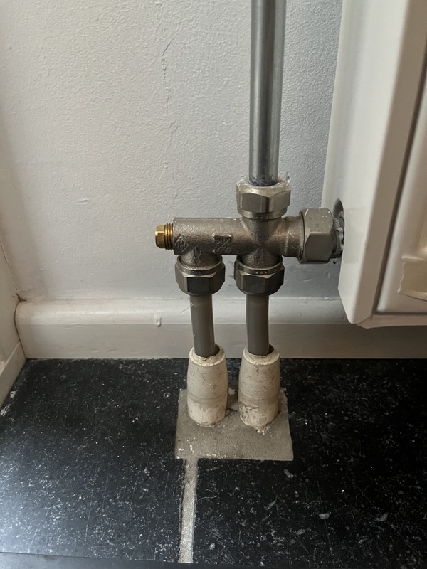 Afbeeldingslocatie: https://tweakers.net/i/JD-hbAVegaqy9I0a4chwNmwUfGg=/x800/filters:strip_icc():strip_exif()/f/image/w5gPEgLro8Oic0I1rpRIi4Kq.jpg?f=fotoalbum_large