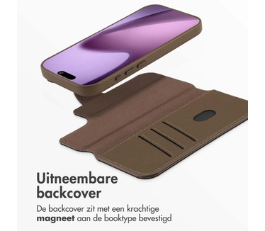 Accezz Leather Bookcase 2-in-1 met MagSafe