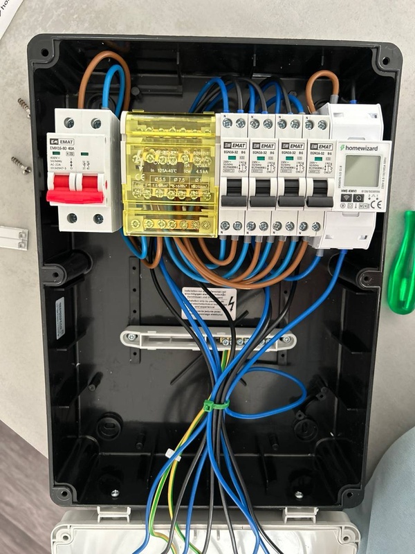 Afbeeldingslocatie: https://tweakers.net/i/JKJKAfLiwtl-SRjKS_-QrTLiONs=/x800/filters:strip_icc():strip_exif()/f/image/3ipy3LVZ1DG0BWso3nRGa2Oh.jpg?f=fotoalbum_large