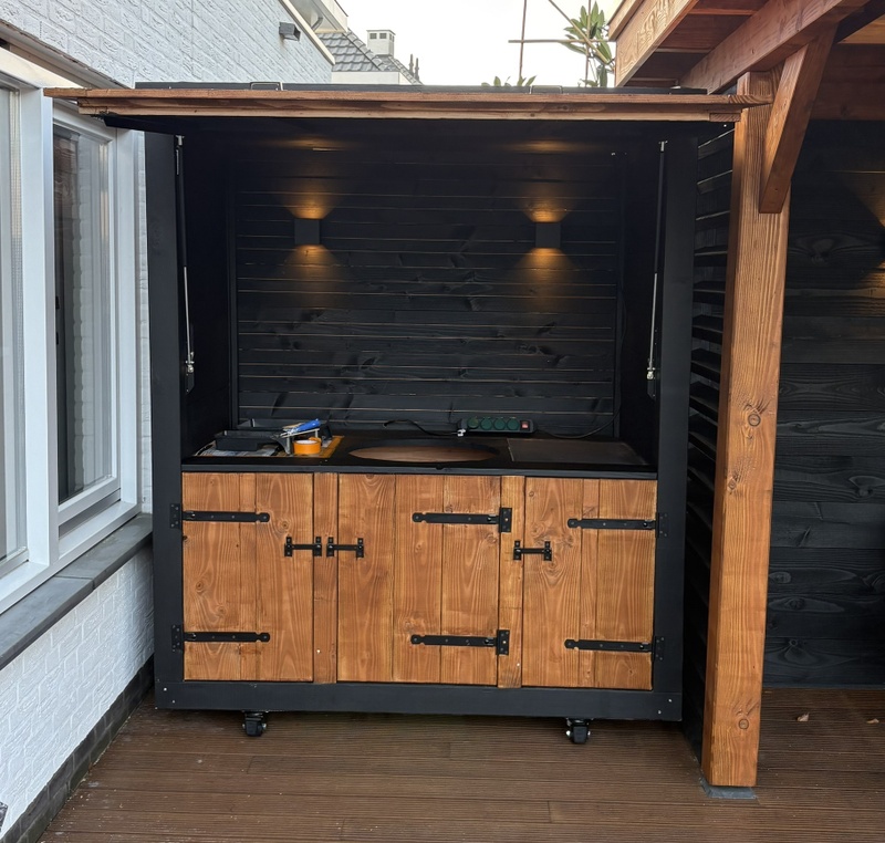 Afbeeldingslocatie: https://tweakers.net/i/JMWLDrEB4m9rYba8RALOO24whnQ=/800x/filters:strip_icc():strip_exif()/f/image/UnovnSdV6OHLhpJaCf1MLtgQ.jpg?f=fotoalbum_large