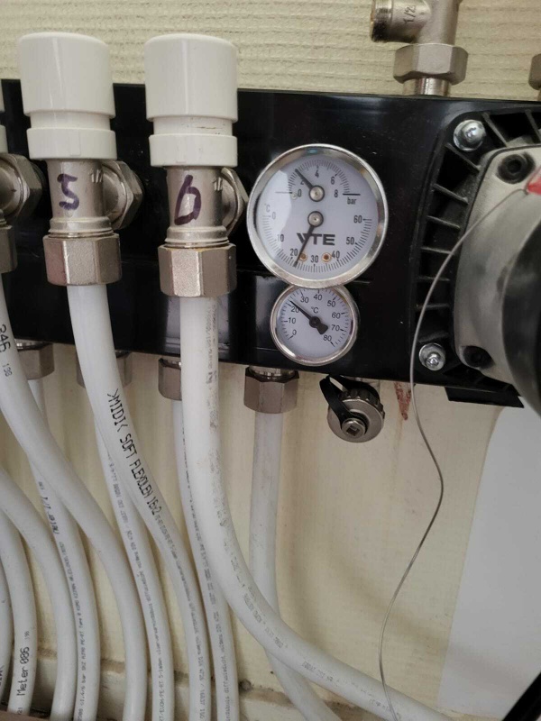 Afbeeldingslocatie: https://tweakers.net/i/JPu5QJuQ3kavbJkvPKZVM6vlVYw=/x800/filters:strip_icc():strip_exif()/f/image/717l6beBpurrPpMDFWjPYoOZ.jpg?f=fotoalbum_large