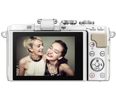Olympus E?PL7