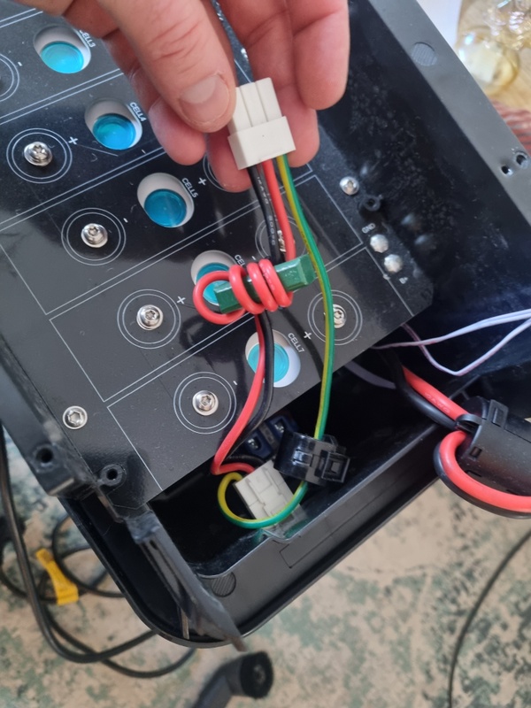 Afbeeldingslocatie: https://tweakers.net/i/JZ8arweaPb2c-oZUKqiKhcZ6k3Y=/x800/filters:strip_icc():strip_exif()/f/image/ruJIbJQNXrBSf4tfvZAUSGBJ.jpg?f=fotoalbum_large