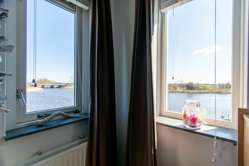 Afbeeldingslocatie: https://tweakers.net/i/JaWnUbV2eBdlmoTbX-tp39r1Onc=/800x/filters:strip_icc():strip_exif()/f/image/tNgeLhoY60MuWPhu6GrDqSKG.jpg?f=fotoalbum_large