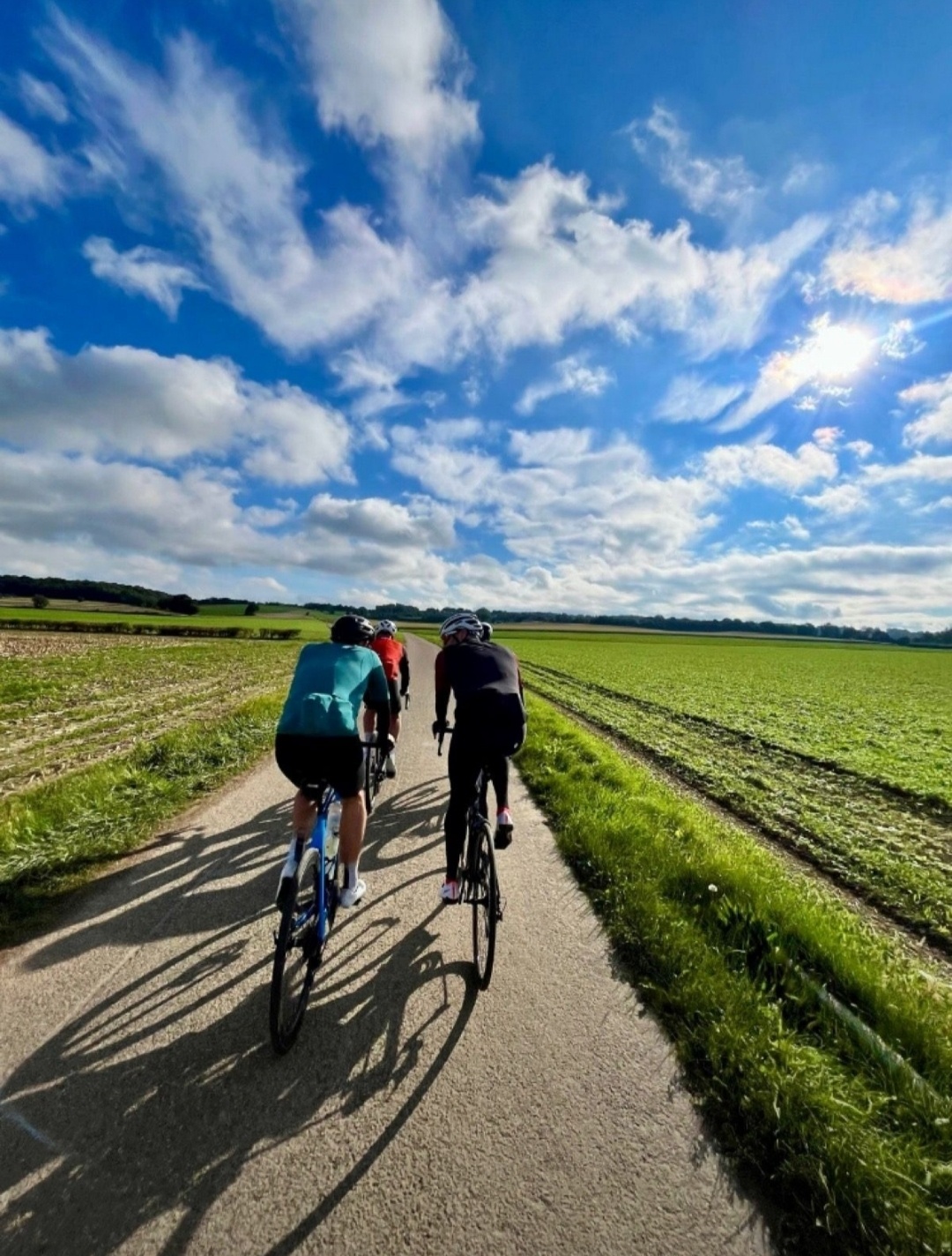 Afbeeldingslocatie: https://tweakers.net/i/JcC11ZokC7U9QHnx-rMkjVXSnFs=/fit-in/4920x3264/filters:max_bytes(3145728):no_upscale():strip_icc():strip_exif()/f/image/0ZSm1OscPg636ipzwfLplZjA.jpg?f=user_large