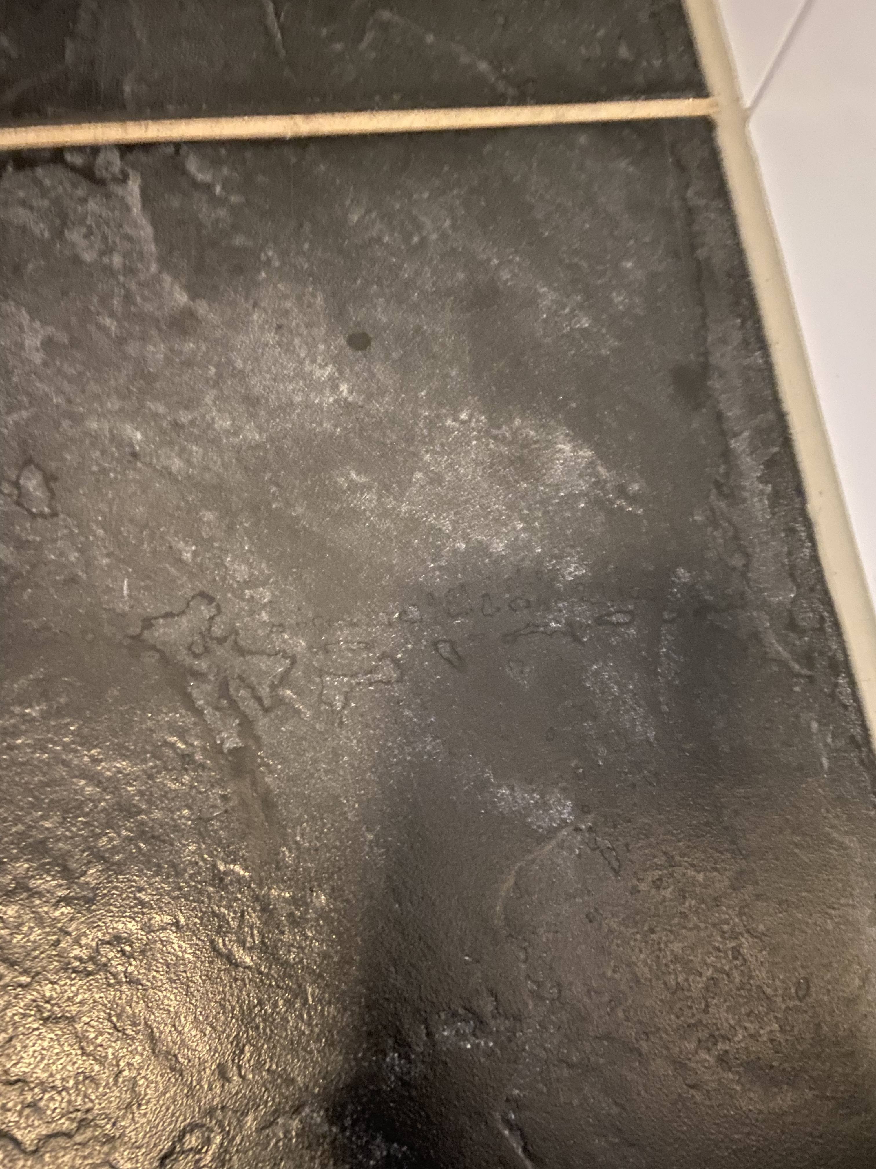 witte aanslag badkamer