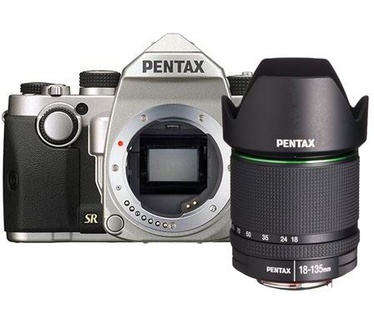 Pentax KP + 18-135mm f/3.5-5.6 Zwart
