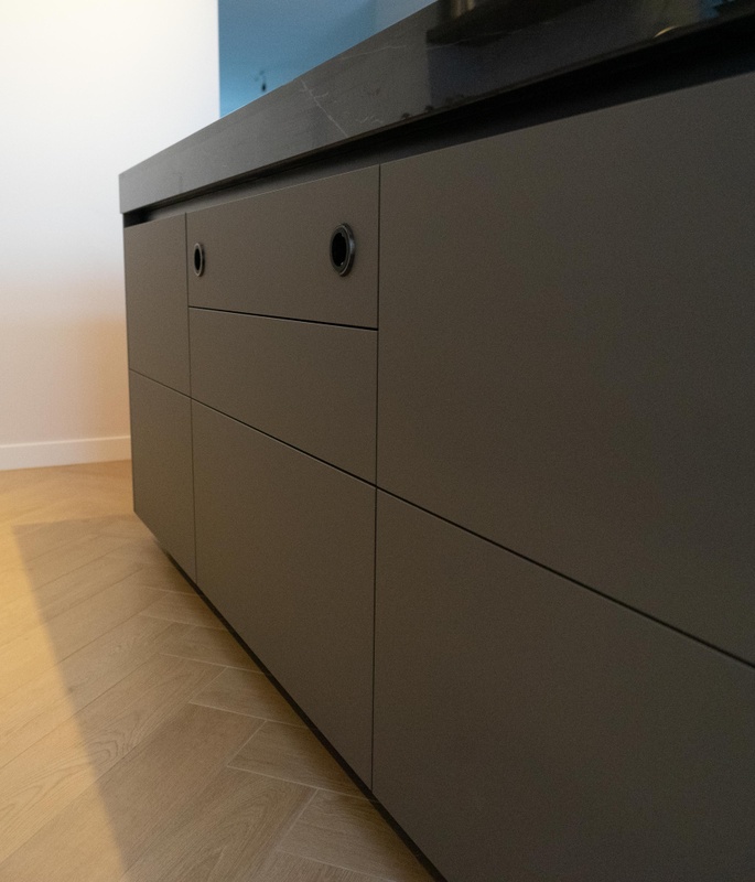 Afbeeldingslocatie: https://tweakers.net/i/JhhwkWfIeKp_VbF8DUgrO3S9NDw=/x800/filters:strip_icc():strip_exif()/f/image/rtG0GbACilR869Mk3AEjVAts.jpg?f=fotoalbum_large