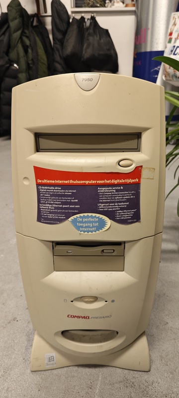 Afbeeldingslocatie: https://tweakers.net/i/JiFl9Z3JPqXi8pcCI60hyUAJhKc=/x800/filters:strip_icc():strip_exif()/f/image/4exKnDp9hqKqJWBrlYsLMFq9.jpg?f=fotoalbum_large