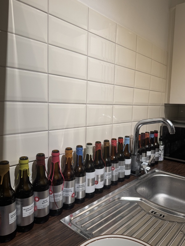 Afbeeldingslocatie: https://tweakers.net/i/JmLj4NKkEZ5xC91ubsLTssPzhEU=/x800/filters:strip_icc():strip_exif()/f/image/G3lB19dnDPb7GTiyCOTzIpen.jpg?f=fotoalbum_large