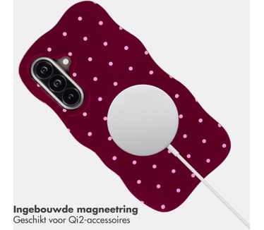 Selencia Vivid Wavy Backcover met MagSafe voor de Samsung Galaxy A57 (5G) - Happy Dots Burgundy