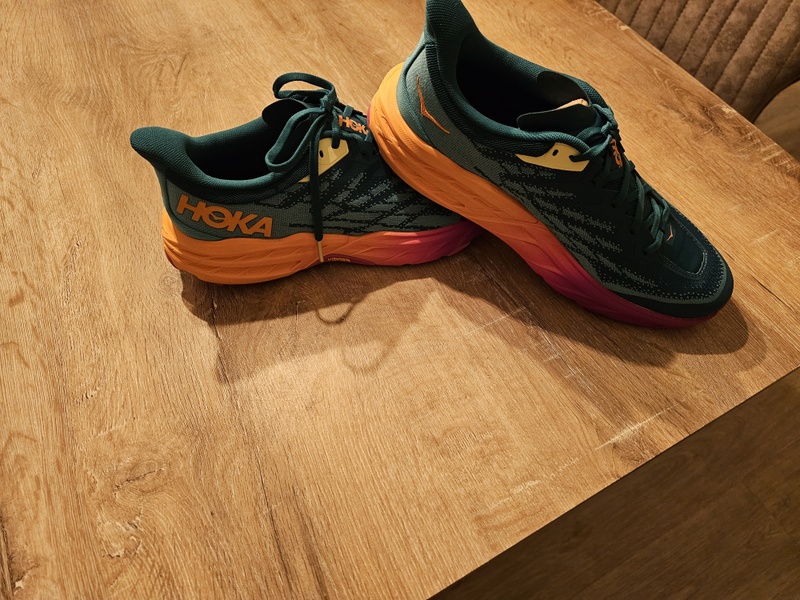 Afbeeldingslocatie: https://tweakers.net/i/JqMgT7IbWFDkq5OMh4TjOJcYtvA=/800x/filters:strip_icc():strip_exif()/f/image/Ko8wXQBXNuCwMbB4zTjyAYQA.jpg?f=fotoalbum_large