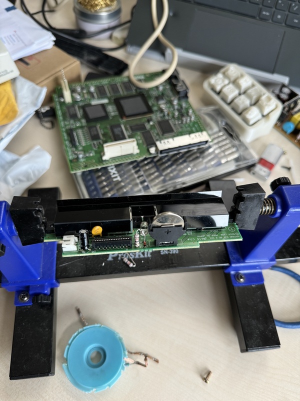 Afbeeldingslocatie: https://tweakers.net/i/JrUt8o-v64OZNBinYuhbcQOyUXM=/x800/filters:strip_icc():strip_exif()/f/image/71qdefEU82v2ghFHcd4OhOTy.jpg?f=fotoalbum_large