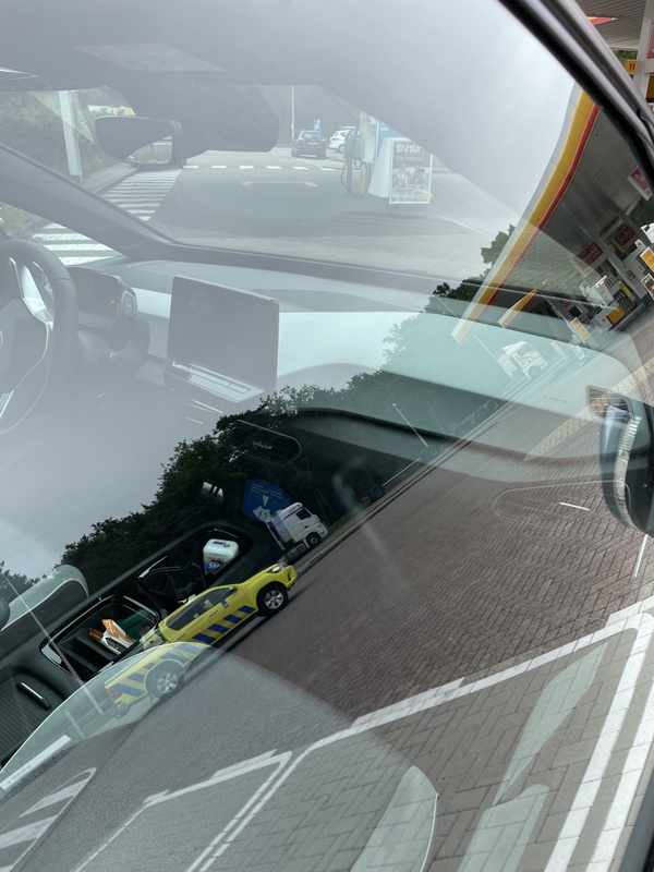 Afbeeldingslocatie: https://tweakers.net/i/JsODzS7TarAo5nE1gSnoveBuWX8=/x800/filters:strip_icc():strip_exif()/f/image/qPTahNXIzCrSqIkwQh21MDvB.jpg?f=fotoalbum_large