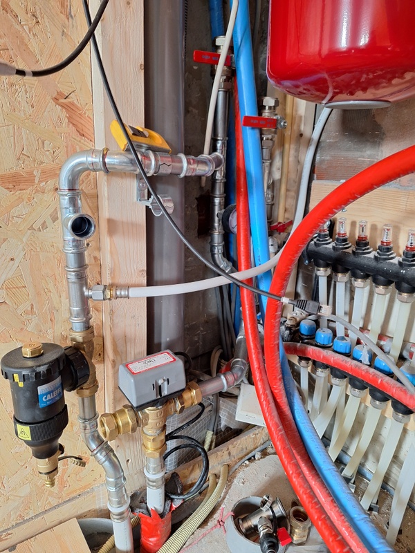 Afbeeldingslocatie: https://tweakers.net/i/JsTENG5xl_SDKxWqf8eE-5ObKPA=/x800/filters:strip_icc():strip_exif()/f/image/Qu7gpE2gwvATe8twAtUDmYnW.jpg?f=fotoalbum_large