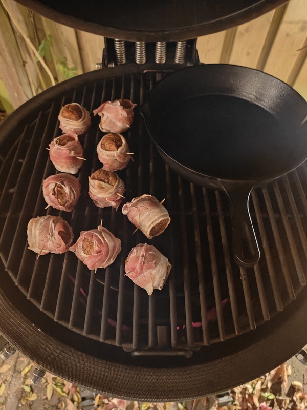 Afbeeldingslocatie: https://tweakers.net/i/Jvklc4xvCsMMlmfaKobqmO9eGh0=/x800/filters:strip_icc():strip_exif()/f/image/9UvSzkU2Qeo3VaV0FObCGlLy.jpg?f=fotoalbum_large