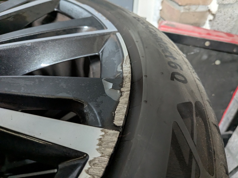 Afbeeldingslocatie: https://tweakers.net/i/Jx5HoCDfikTMNbJt00wDpwy380M=/800x/filters:strip_icc():strip_exif()/f/image/tF4Of6aV8x96uRfGWOIrsS6Y.jpg?f=fotoalbum_large